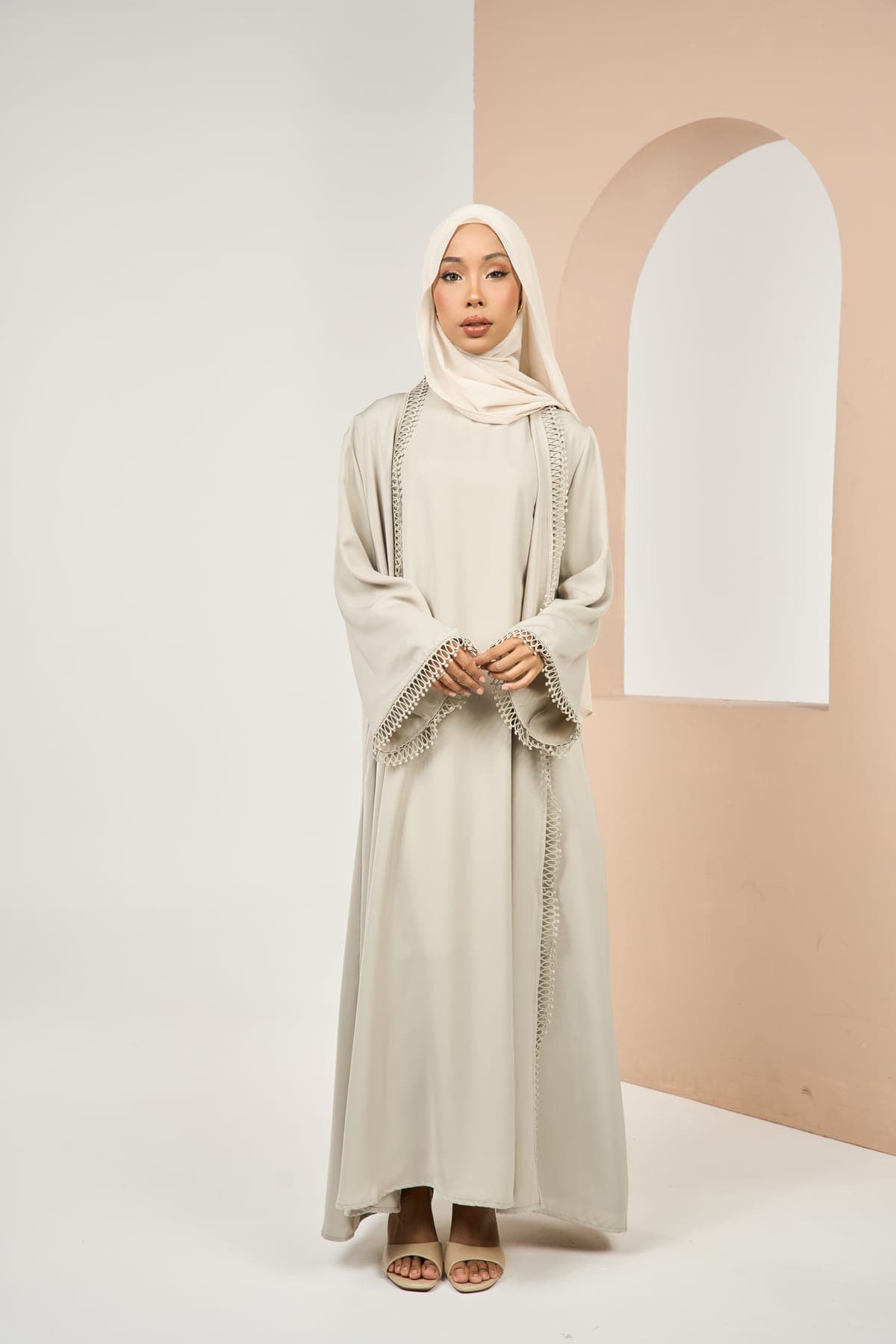 Sand abaya